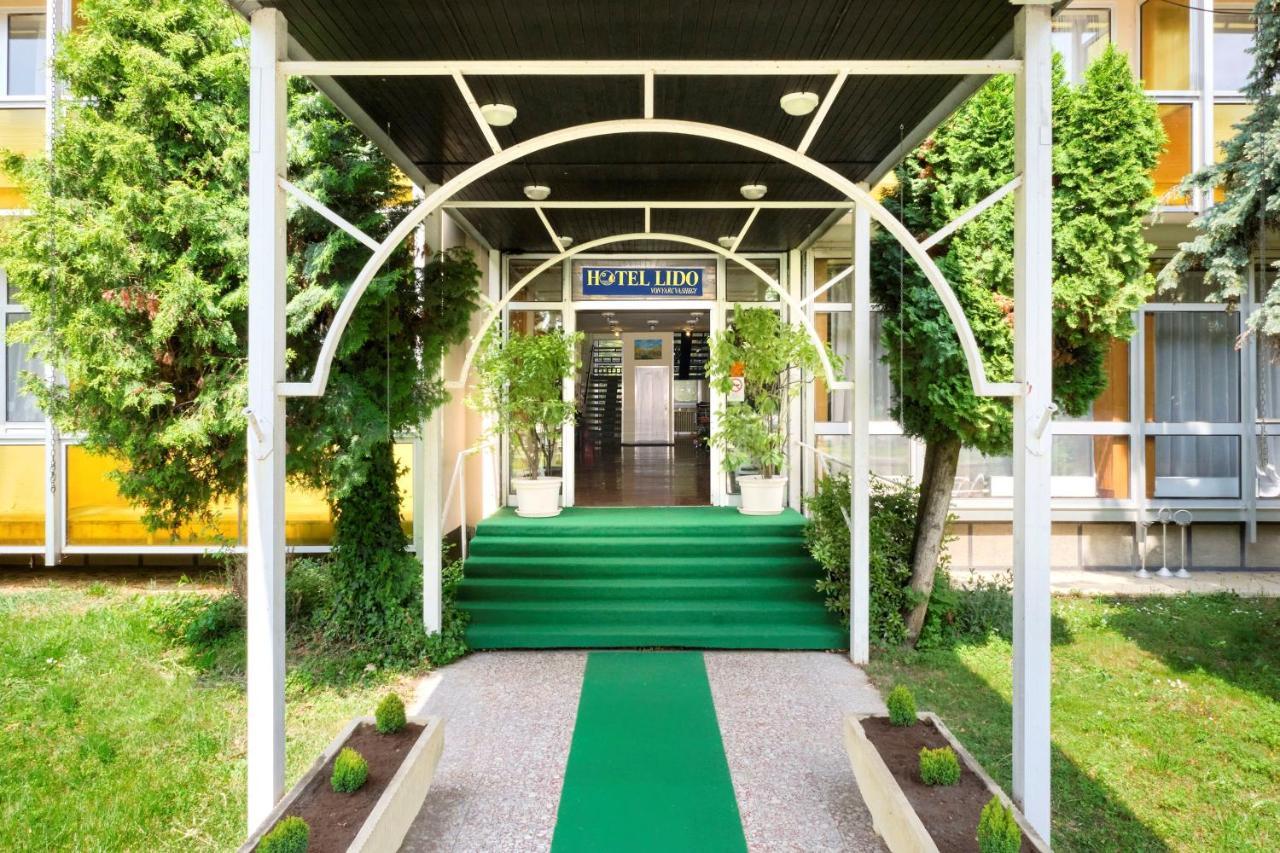 Retro Lido - Vonyarcvashegy Hotel Luaran gambar