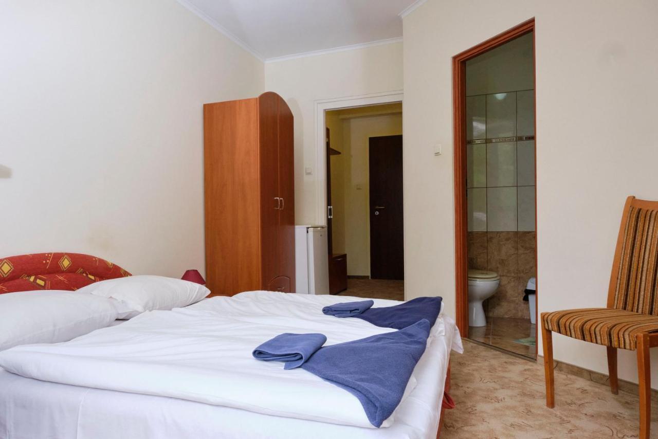 Retro Lido - Vonyarcvashegy Hotel Luaran gambar